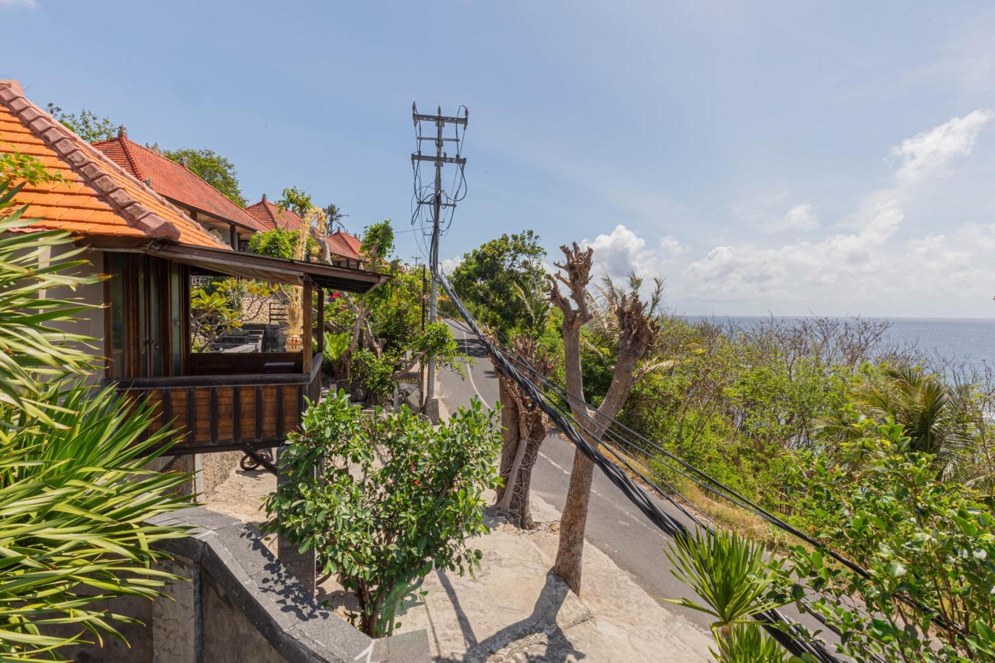 Manta Cottages With Sea View Batununggul Exterior photo