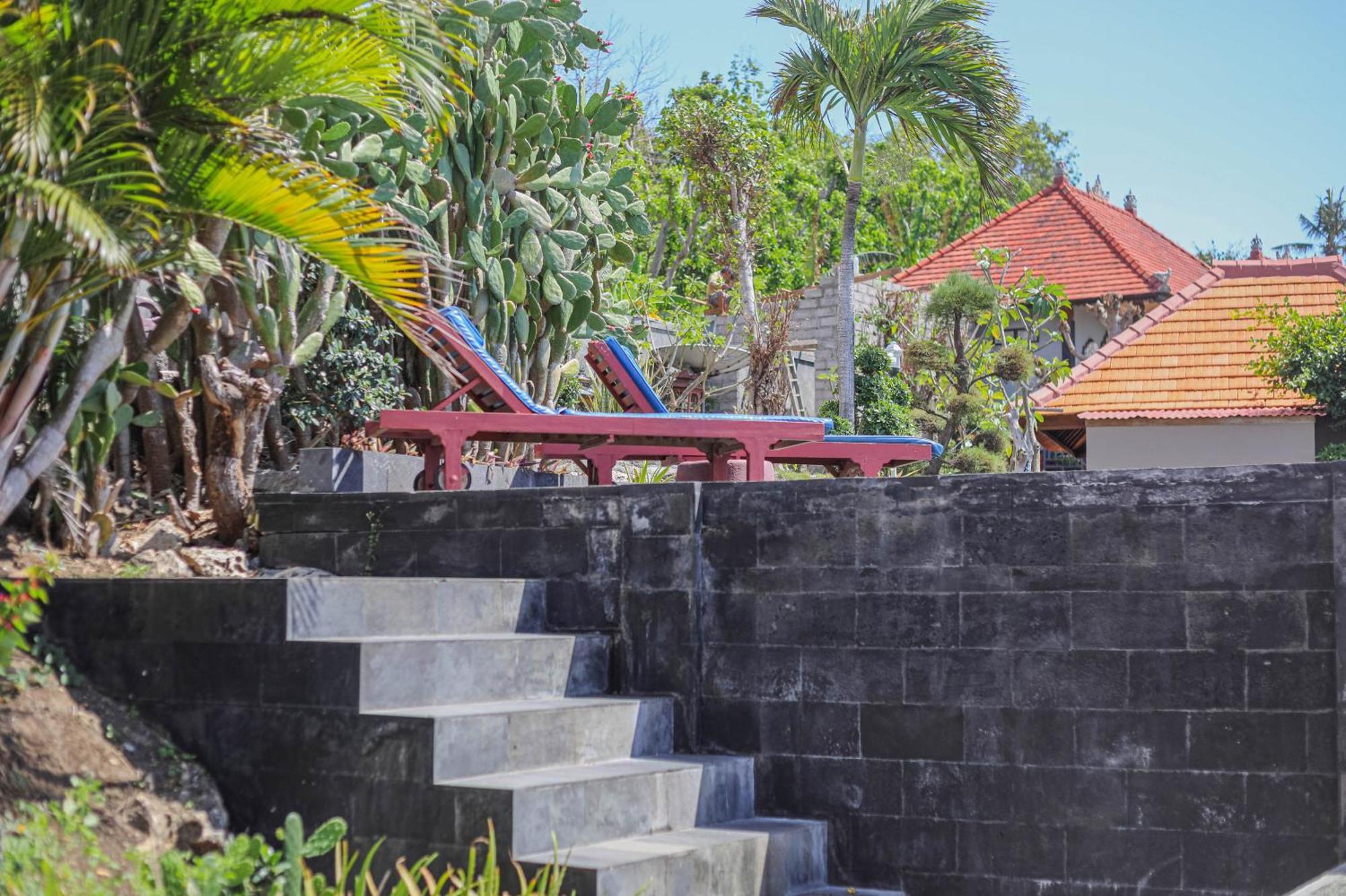Manta Cottages With Sea View Batununggul Exterior photo