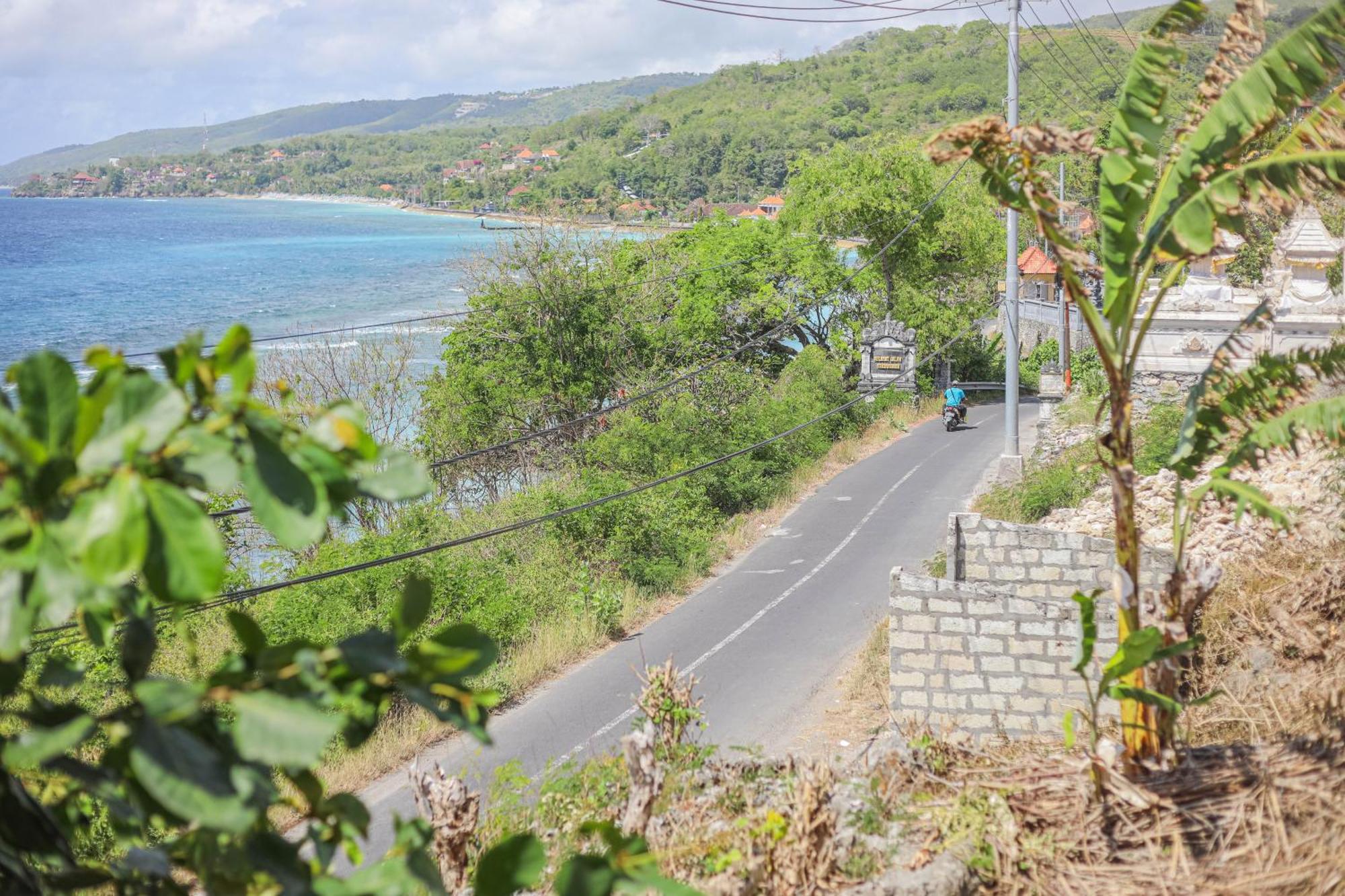 Manta Cottages With Sea View Batununggul Exterior photo